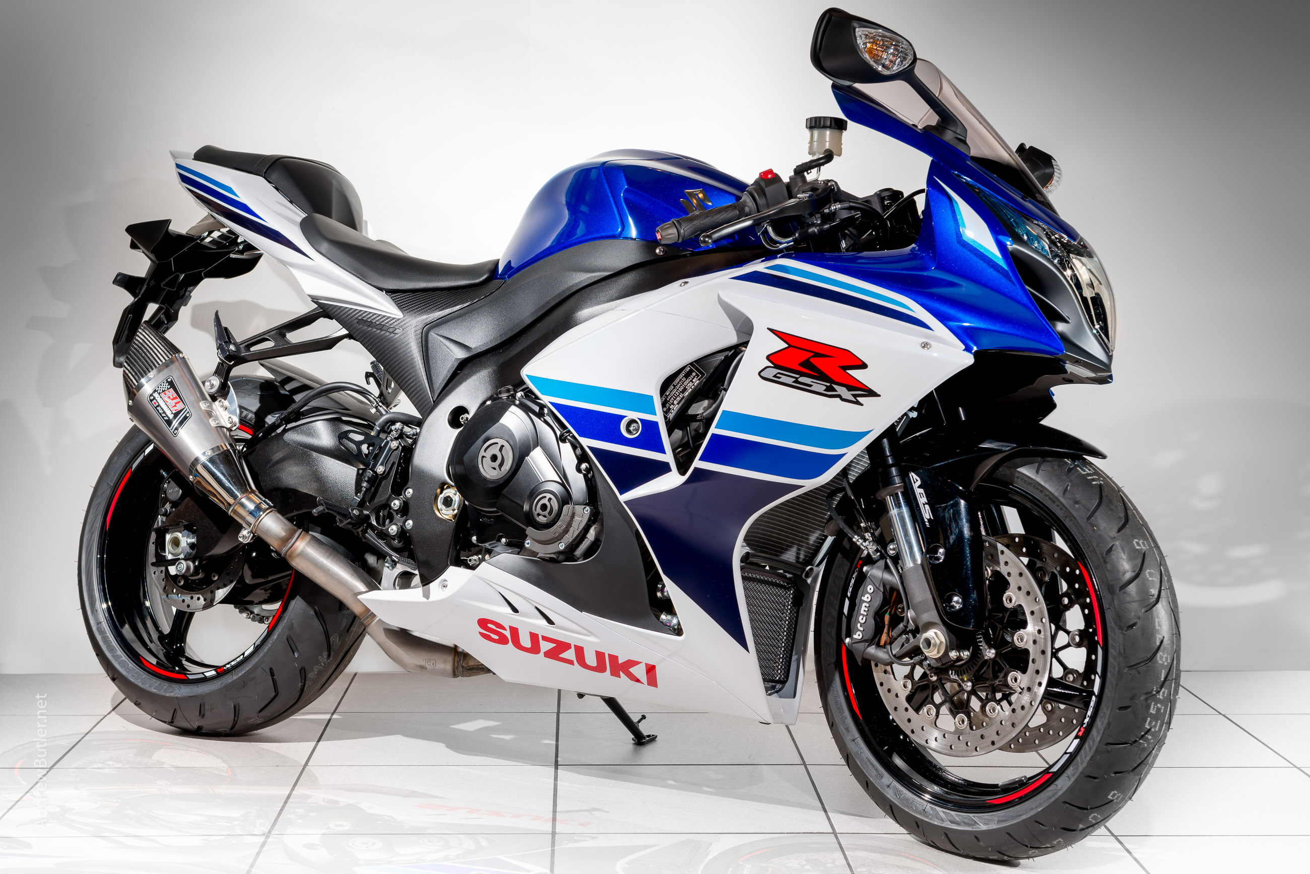 Photographing The Suzuki GSXR 1000 at Fowlers Motorcycles